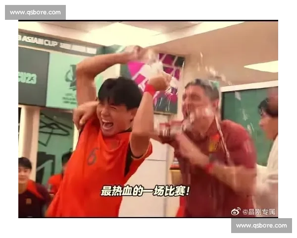 绿茵鏖战九十分钟豪门逆转夺冠引爆全场激情书写新的传奇篇章震撼足坛